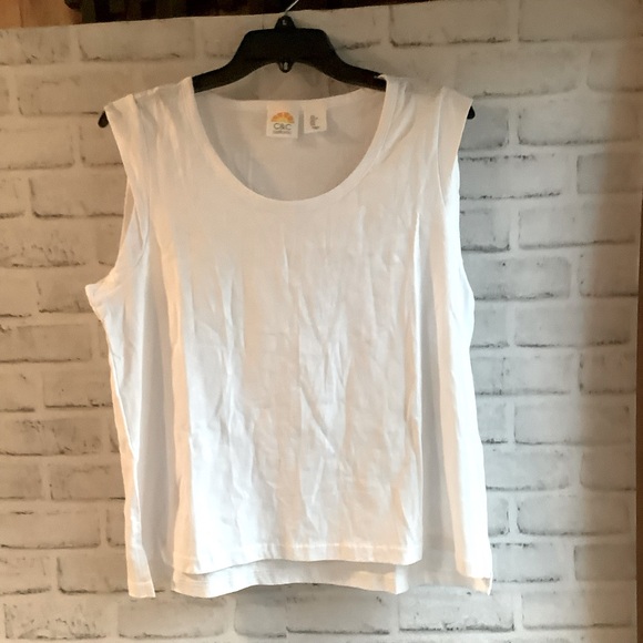 C&C California Sleeveless Scoop Neck Shirt - Picture 3 of 6